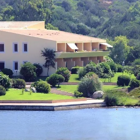 Apartment Trilocale Costa Serena B11 *
