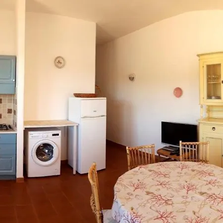 Trilocale Costa Serena B11 *