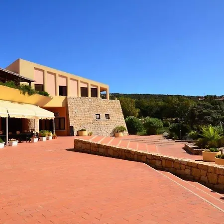 Apartment Trilocale Costa Serena B11 *